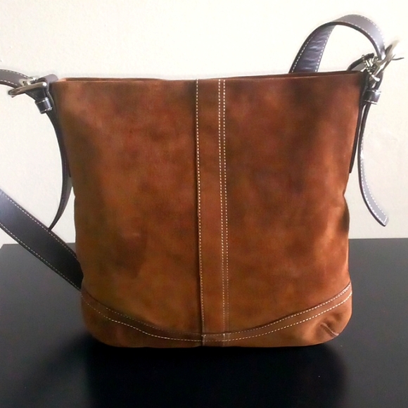 Coach - Picture 1 of 4